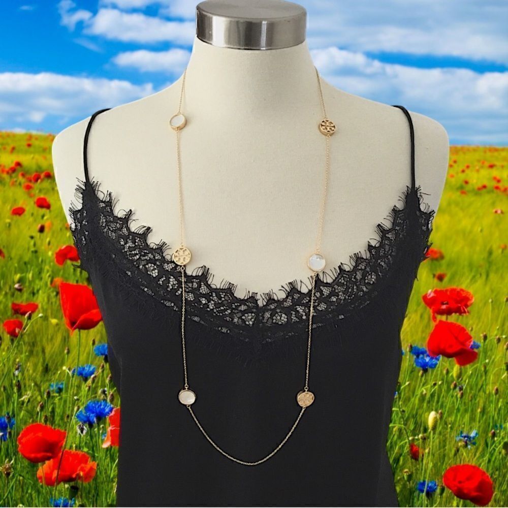 TORY BURCH DOUBLE T LOGO / MOTHER OF PEARL NECKLACE